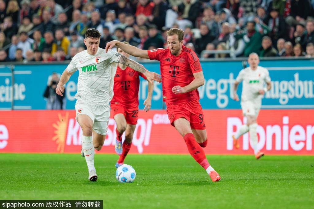 凯恩点球纪录破百！德甲历史新星如何在压力中逆袭？